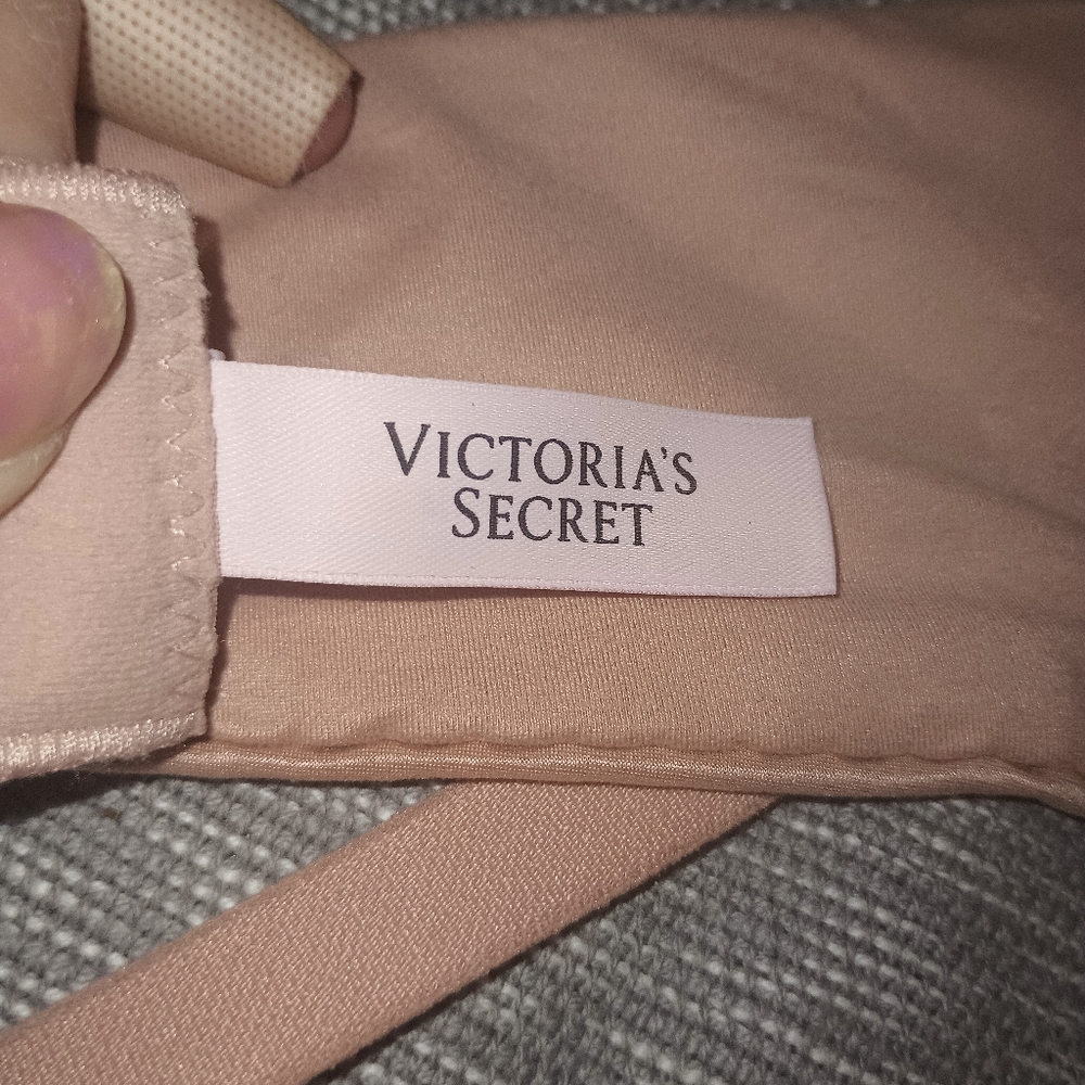 Victoria Secret Body By Victoria Tan Lined Demi Bra Size 38C - Picture 3 of 8
